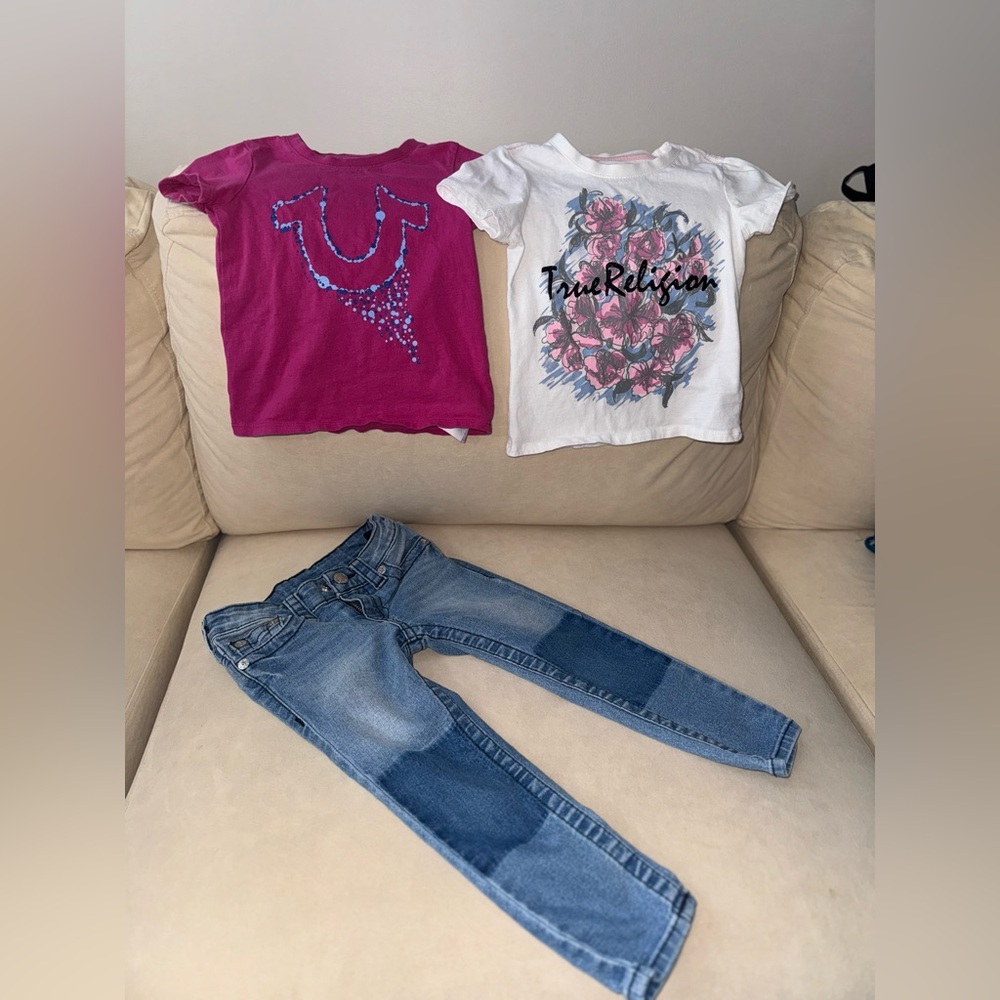 True Religion bundle set - 2 t-shirts and 1 pair of jeans - ALL in size 3T